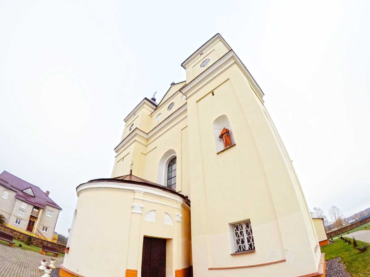 Костел Святого Михаила Архангела в деревне Михалишки